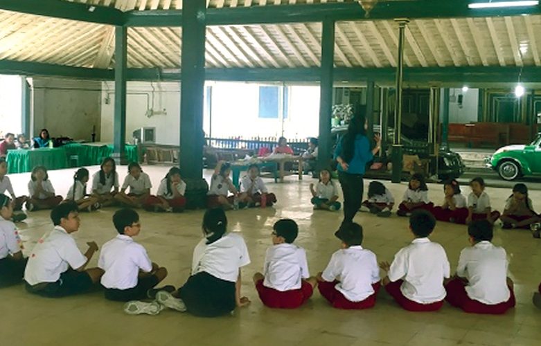 PT BUM Desa Indonesia Wujudkan Program 1 KIPIN 1 Desa, Upayakan Kemajuan Teknologi Pendidikan di Pedesaan